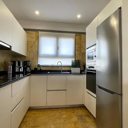 Casa Karoline With A Sunny Terrace, Heated Pool, Comfort And Privacy In A Quiet Neighborhood