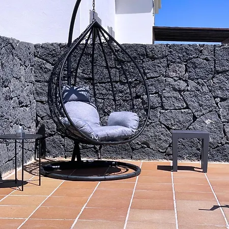 Casa Karoline With A Sunny Terrace, Heated Pool, Comfort And Privacy In A Quiet Neighborhood Villa *