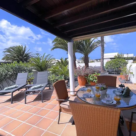 וילה Casa Karoline With A Sunny Terrace, Heated Pool, Comfort And Privacy In A Quiet Neighborhood