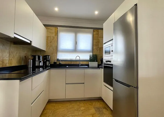 Casa Karoline With A Sunny Terrace, Heated Pool, Comfort And Privacy In A Quiet Neighborhood