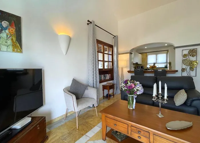 Casa Karoline With A Sunny Terrace, Heated Pool, Comfort And Privacy In A Quiet Neighborhood פלאיה בלנקה