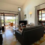 Villa Casa Karoline With A Sunny Terrace, Heated Pool, Comfort And Privacy In A Quiet Neighborhood Playa Blanca